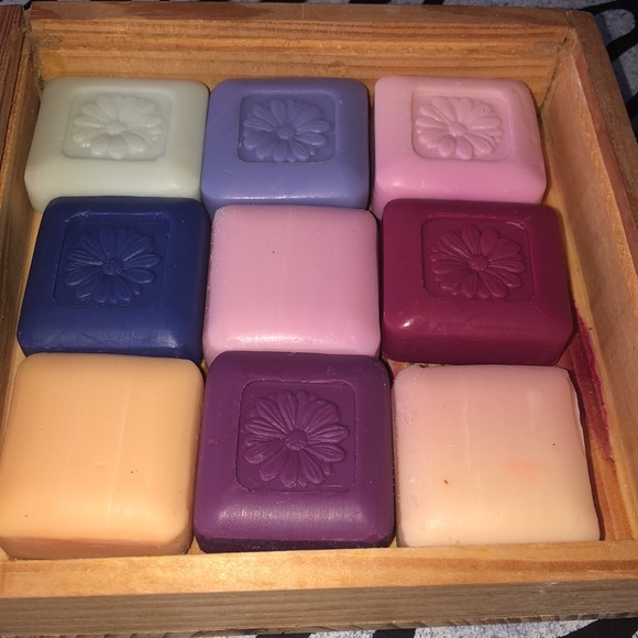 Floral Bouquet Soaps - Picture 9 of 15